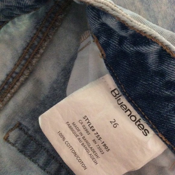 High Rise Mom Jeans - Picture 5 of 8